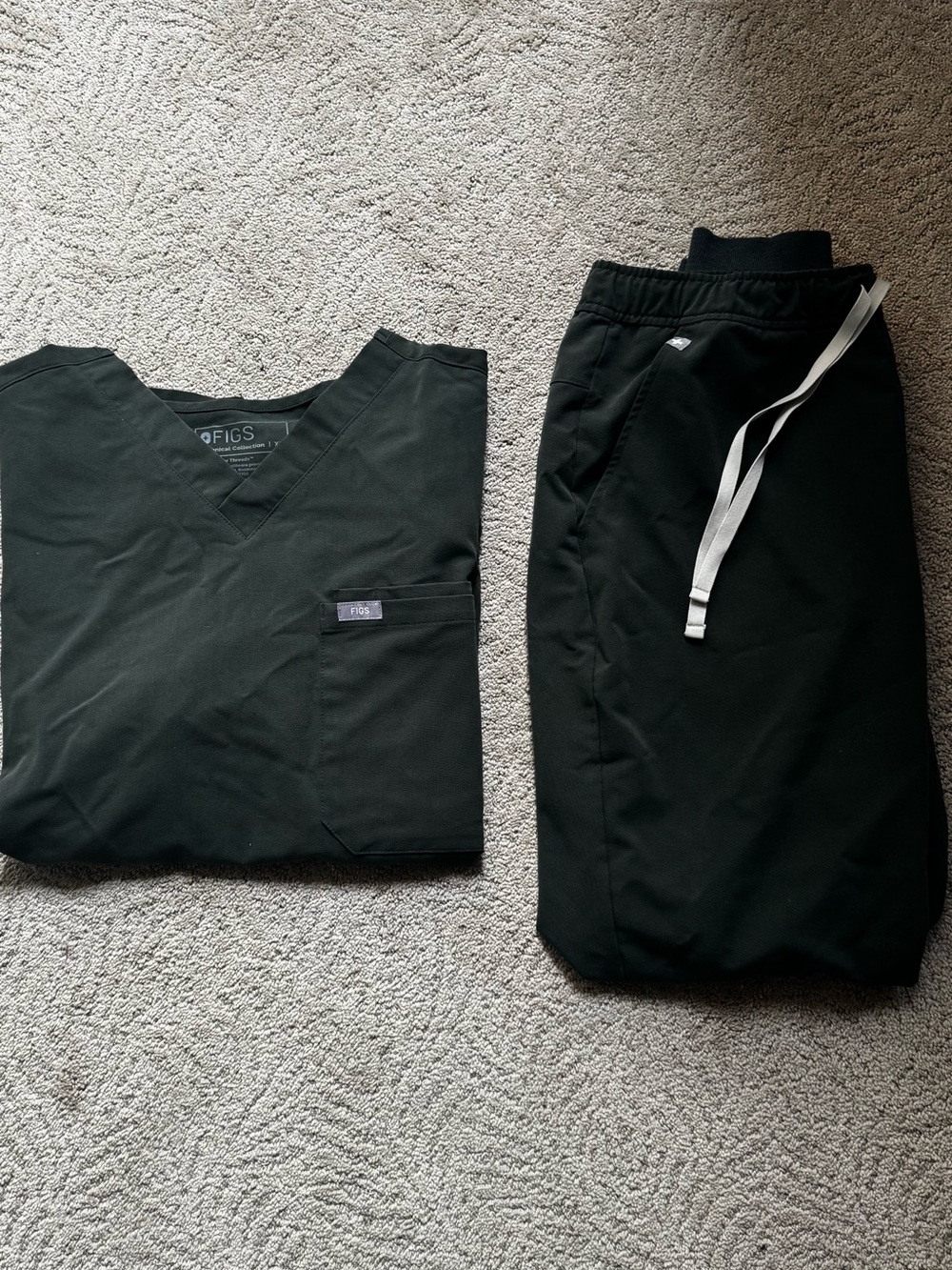 Figs Leon - green scrub set